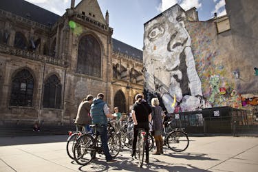 Tour de bicicleta pela Paris histórica e contemporânea